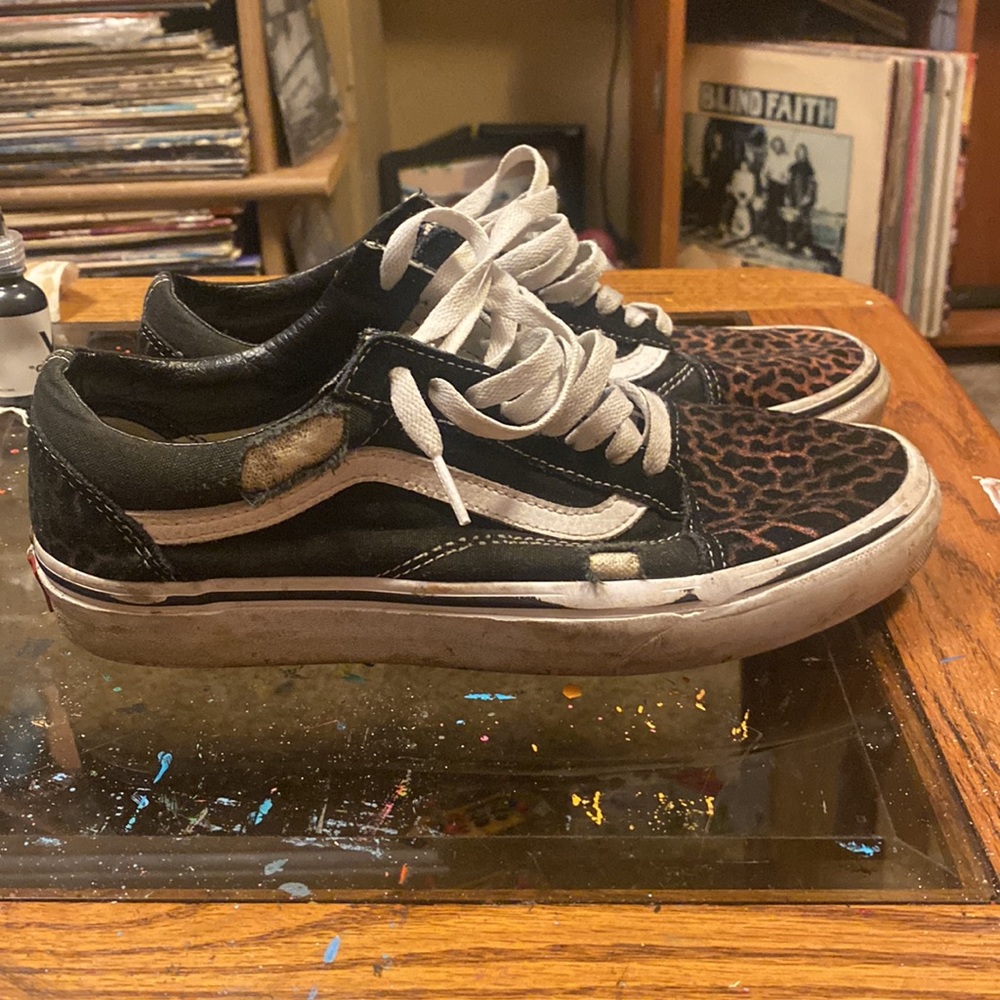 Distressed custom vans - Picture 2 of 12